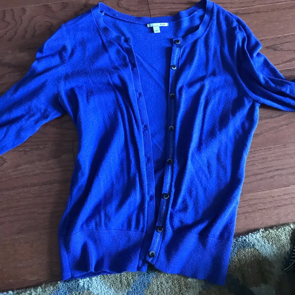 Quarter sleeve purple sweater